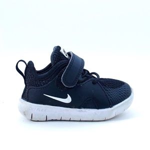 Nike Flex Contact 3 | Black and White | Infant size 5c